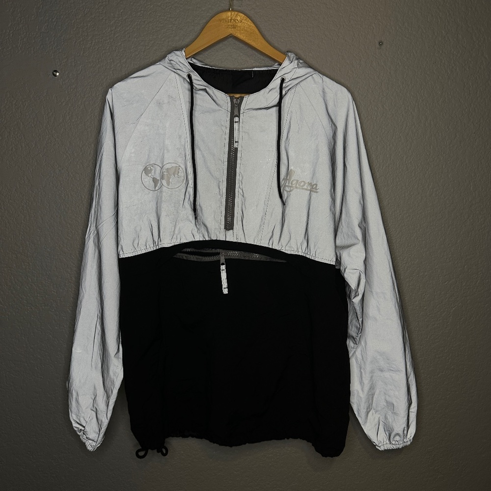 UNIQUE AGORA HOLOGRAPHIC WIND BREAKER